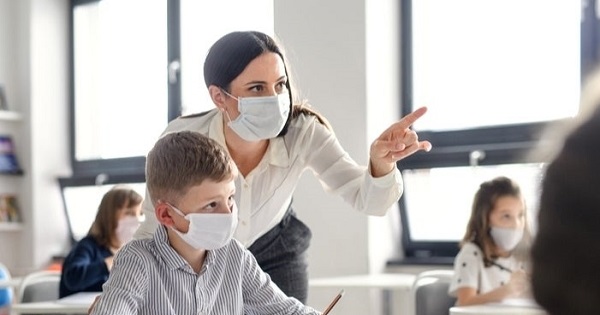 Vaccinare profesori. 50% dintre cadrele didactice s-au vaccinat deja anti COVID-19, anunta Sorin Cimpeanu