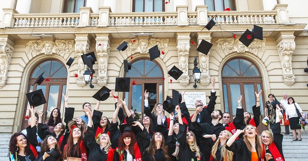 Universitatea "Alexandru Ioan Cuza" din Iasi scoate la concurs aproximativ 12000 de locuri la admiterea din iulie 2021