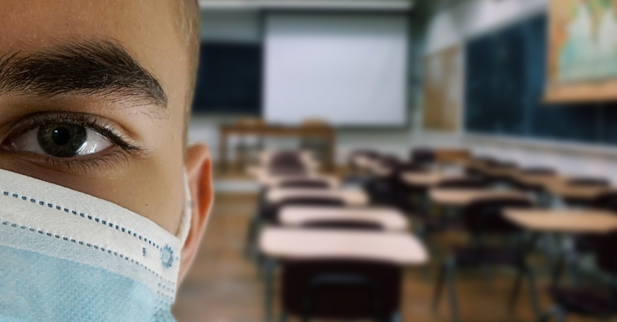 Refuzul profesorilor de a testa elevii - teama de imbolnavire sau neimplicare pentru oprirea pandemiei?