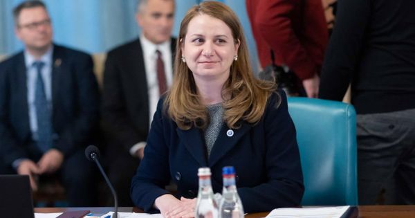 Ce salarii sunt in Ministerul Educatiei: veniturile unui secretar general au ajuns la 23.898 lei in ultimele luni