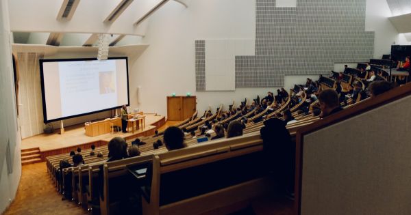 Studentii vor cresterea burselor: "Nu au mai fost modificate din 2017!"