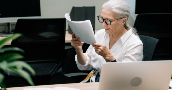 Propunerea care le interzice profesorilor sa detina functii de conducere, peste varsta de pensionare, respinsa de Senat