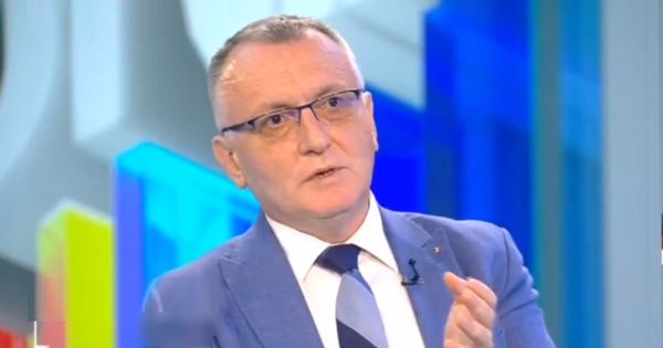 Realitatea crunta din scolile din Romania. "Aproape 1.000 de profesori nu au studii superioare", spune Sorin Cimpeanu