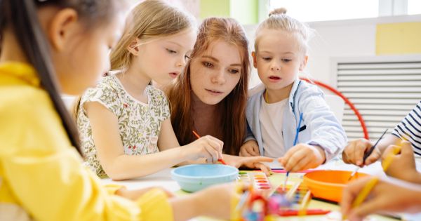 Subiecte Definitivat Educatori. Modele de teste REZOLVATE 2023