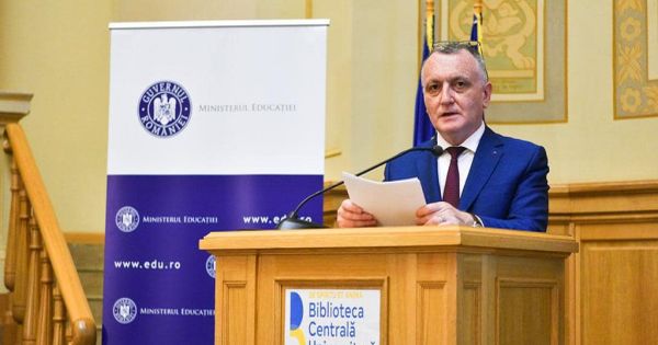 Bacalaureat dat pe calculator, cu proba distincta la Limba romana (inclusiv gramatica), din 2027, anunta ministrul Educatiei
