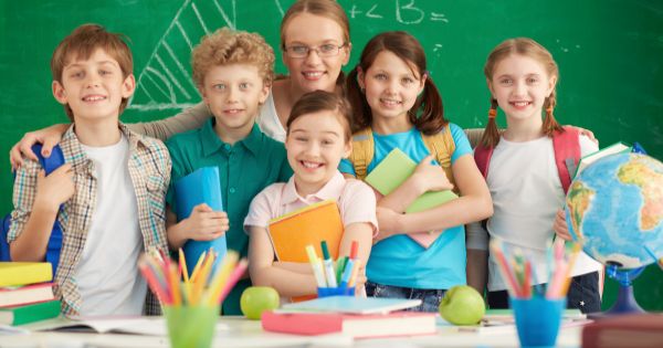 Sorin Cimpeanu s-a razgandit! Profesorii de la palatele si cluburile copiilor RAMAN cadre didactice, unitatile vor fi in reteaua scolara