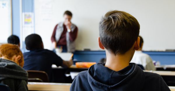 Serviciul pe scoala: cat de legal este? In noul ROFUIP este slab reglementat, in Legea educatiei nationale nu exista