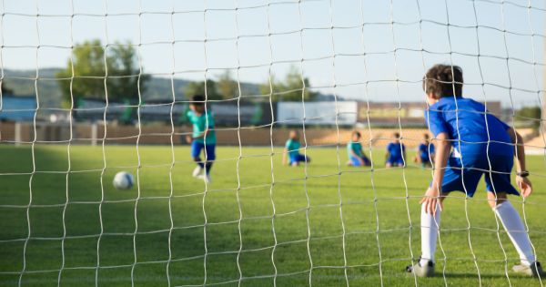 Elevii vor avea 3-4 ore de educatie fizica la scoala, plus activitati fizice extrascolare, anunta ministrul Sportului