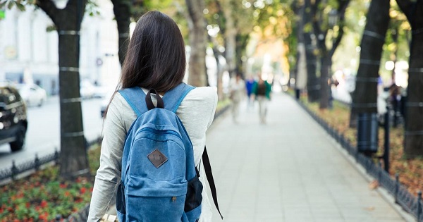 Ministerul Educatiei: Studentii primesc reducerea de 90% la transportul local in comun prin decontare de la universitati