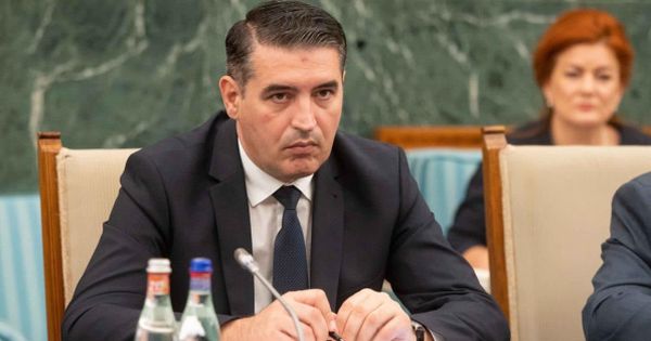 Scandal in Ministerul Educatiei. Reactia secretarului de stat Florian Lixandru, dupa ce Ligia Deca i-a retras atributiile