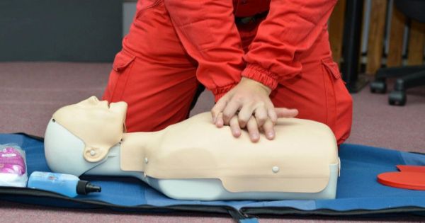 Barbat salvat de profesori instruiti sa faca resuscitare, la Iasi. Intrase in stop cardiac in timpul orelor