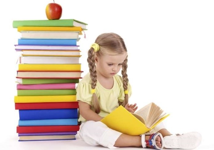 Top 5 pachete de carti educative pentru copii pe care le puteti achizitiona cu reducere luna aceasta