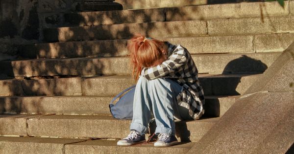 Mama unui elev a intrat in scoala, in timpul orelor, si a batut doua fete de 12 ani, in Giurgiu. Femeia a fost retinuta