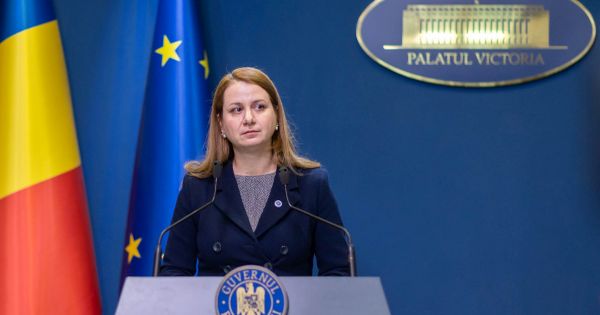 Sindicatele o contrazic pe Ligia Deca: Suntem IMPOTRIVA eliminarii salarizarii profesorilor din Legile Educatiei