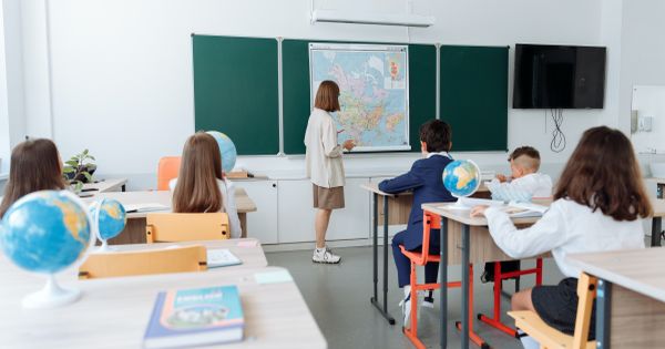 Sindicatele profesorilor cer lege pentru protectia cadrelor didactice: "Le va fi frica sa mai mearga in scoli!"