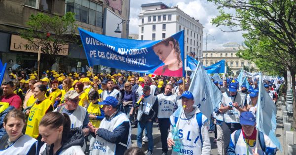 Profesorii pregatesc un nou mars la Bucuresti, joi, 25 mai. Guvernul, acuzat ca nu poarta 