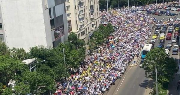 Un nou protest masiv al profesorilor, in Bucuresti. Vineri, 9 iunie, 20.000 de angajati din invatamant vor picheta Guvernul si Palatul Cotroceni