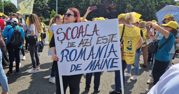 Anunt de la Ministerul Investitiilor: Primele didactice de 1.500 de lei ajung la profesori intre 20 si 27 octombrie