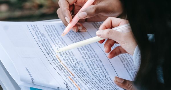 Subiecte BAC Istorie 2025: absolventii de liceu umanist dau examenul la Istorie. MODELE de subiecte