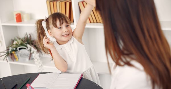 Fise clasa 0 la Comunicare si Matematica: exercitii colorate si distractive pentru cei mai mici scolari