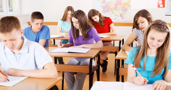 Evaluare Nationala 2024 clasa 4:  Subiectele la Limba romana au avut ca text suport o adaptare dupa o povestire de Camelia Albu