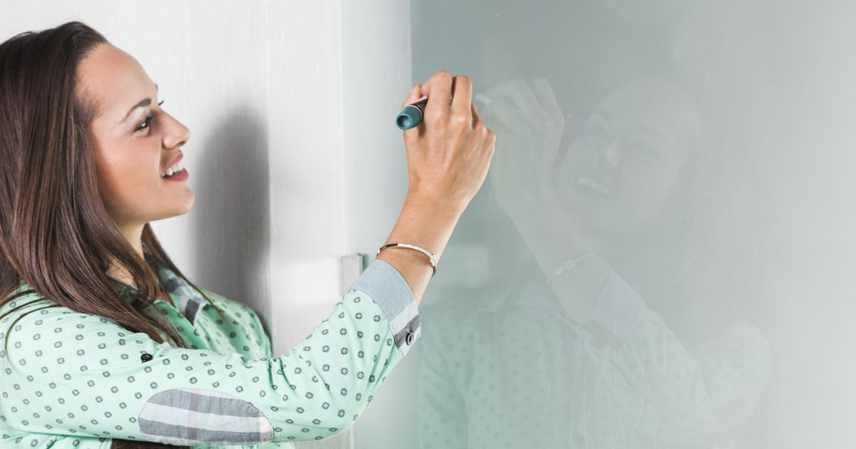 Rolul profesorilor in formarea competentelor digitale ale elevilor. Anuntul facut de ministrul Educatiei