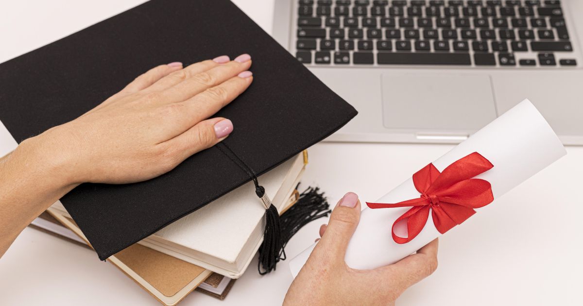 CNATDCU va elabora un Ghid national privind redactarea tezelor de doctorat - Noul proiect de Regulament al CNATDCU