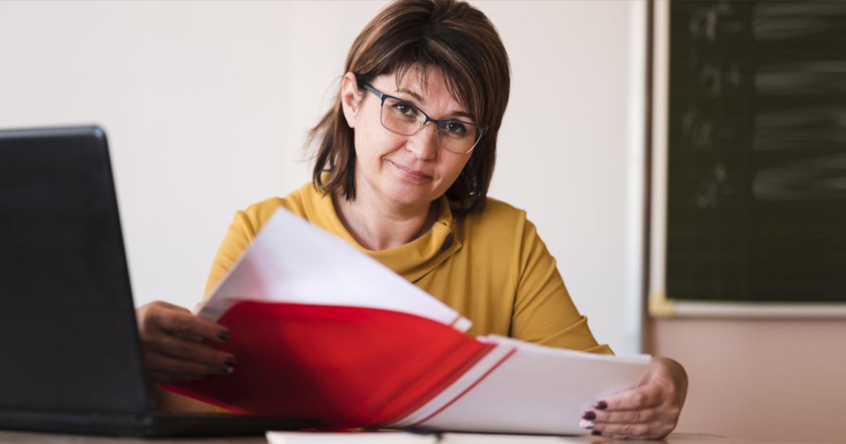 Acreditarea programelor de formare pentru directorii de scoli: precizari oficiale si conditii specifice