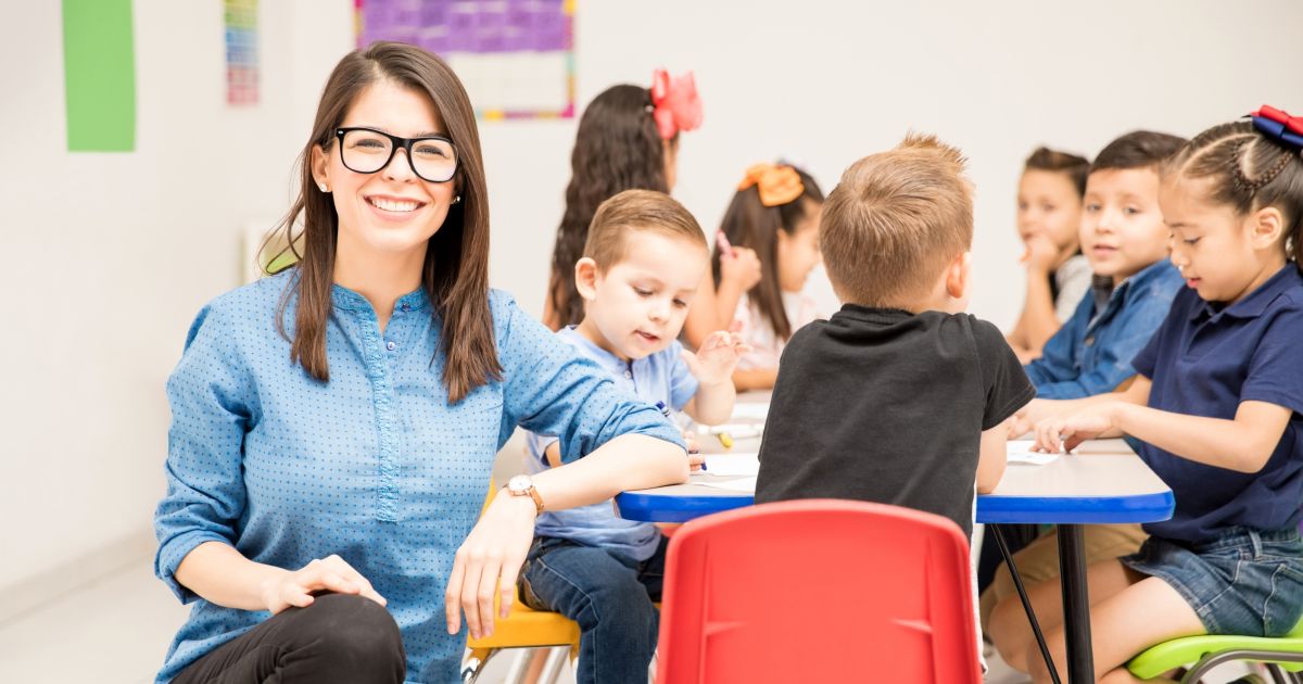 De la teorie la practica: modele de Proiecte didactice invatamant prescolar. Ghidul profesorului debutant