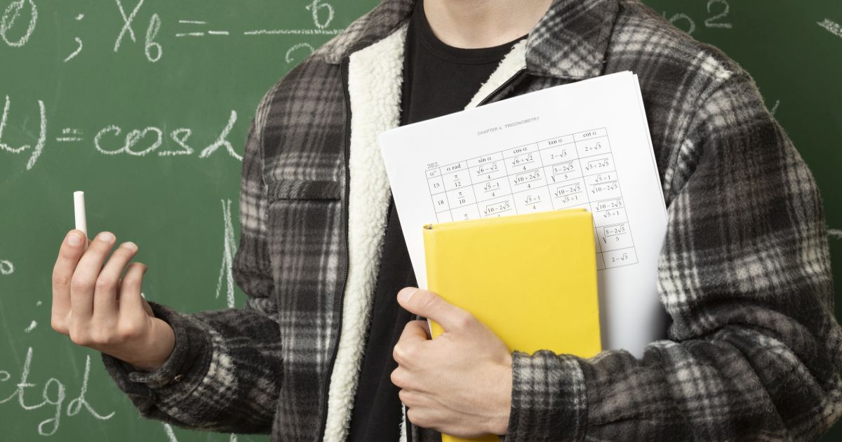 Olimpiada Matematica 2025: Regulament, Programe si Calendar pentru gimnaziu si liceu