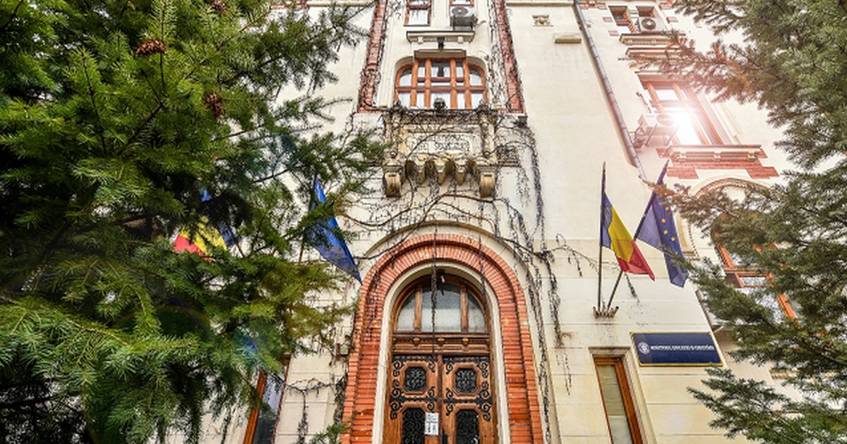 Dezbaterea decisiva pentru planurile-cadru liceu 2025, joi, pe 6 martie: sunt 200 de locuri disponibile!
