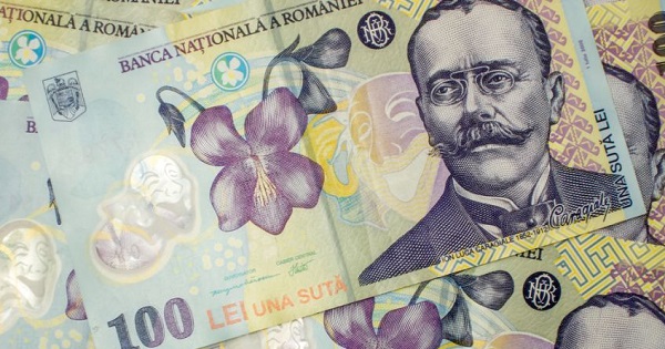 "Si-au dat cate 7.000 de lei lunar pe viata". Daniel David, somat sa publice lista beneficiarilor indemnizatiei de merit in Educatie