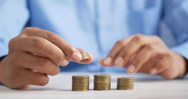 Guvernul preia costurile cu prima didactica si profesionala. "Ordonanta trenulet", modificata printr-o noua OUG