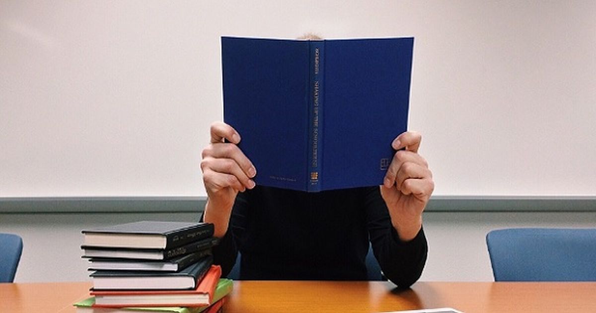 Posturile blocate si angajarile 