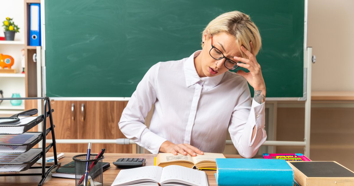 Ministrul Educatiei le cere profesorilor sa stea 8 ore pe zi la scoala. 