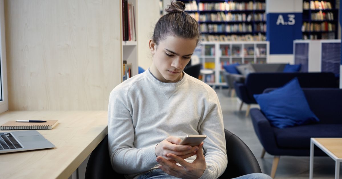 Un colegiu din Iasi impune reguli clare pentru AI! Vezi ce pot si ce NU pot face elevii la teme si proiecte