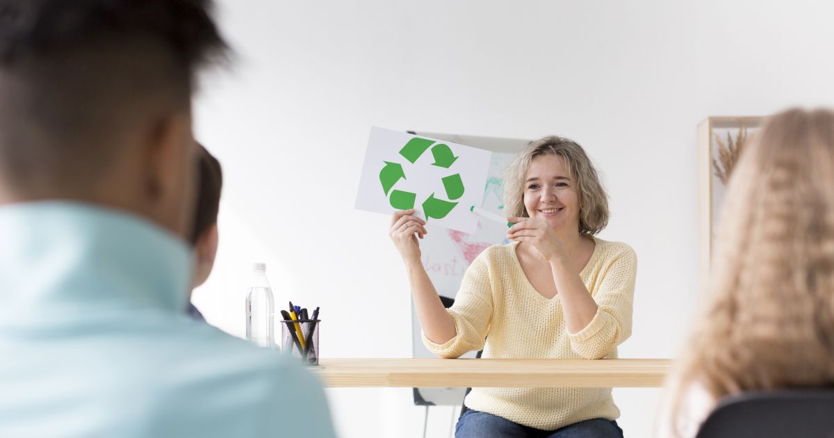 Materie noua la clasa a VII-a: Elevii vor invata strategia celor "10 R" si cum sa reduca risipa