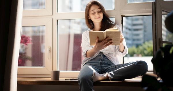 BURSELE ELEVILOR anuntate prin Legea Educatiei modificata - 1.000 lei pe luna Bursa de Excelenta si 500 lei Bursa de performanta