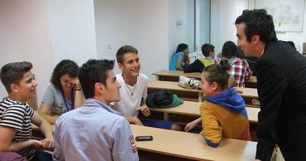 Scapa elevii de a VII-a de Simularea EN? Ministerul Educatiei transmite ca "simularile pentru clasele a VII-a si a XI-a vor fi organizate la nivel judetean"