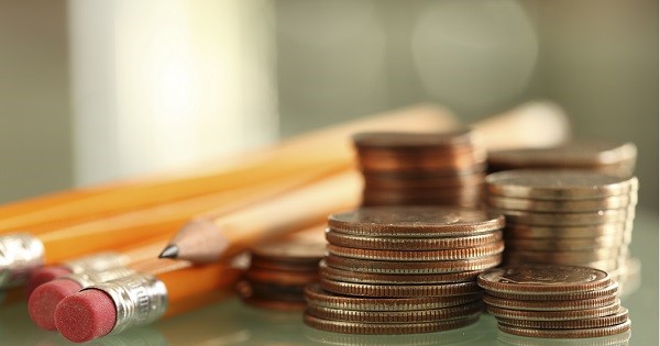 Tichete educationale 2025: Statul a incarcat aproape 84.000 de carduri, dar zeci de mii de copii inca asteapta cei 500 de lei