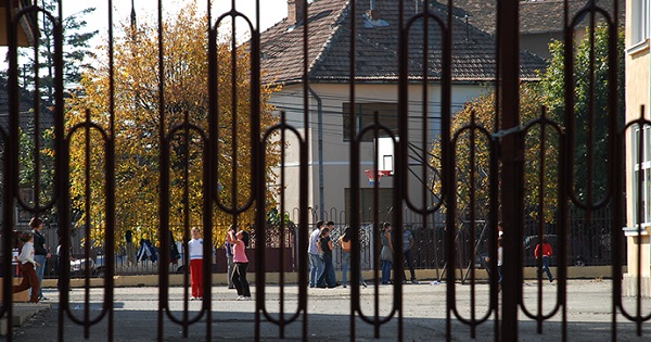 Ce spune Politia Romana despre asigurarea pazei in scoli