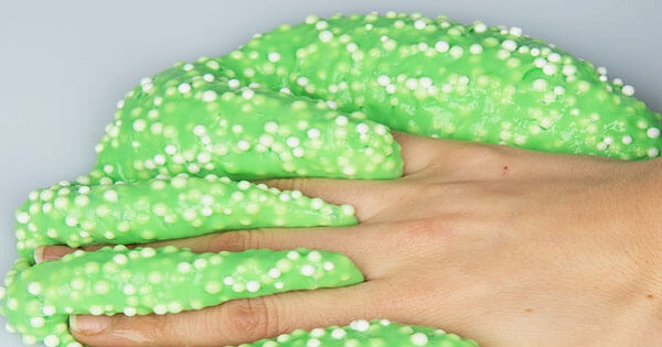 "Slime-ul" adorat de copii ar putea contine o substanta periculoasa