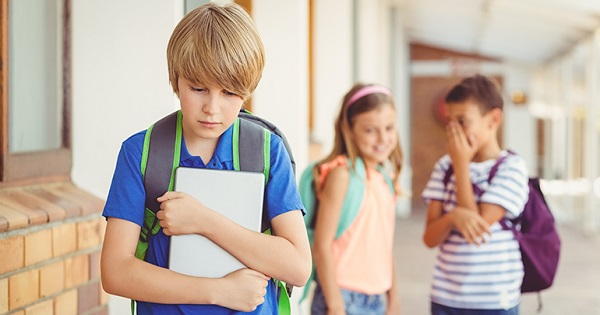 Elevii agresivi vor beneficia de consiliere adecvata. Ministerul Educatiei, campanie pentru combaterea violentei in scoli