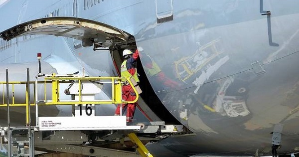 Premiera in Romania. Invatamant dual in domeniul aerospatial, din anul scolar 2019-2020
