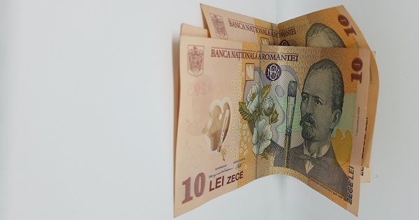 unde elevii fac bani buni