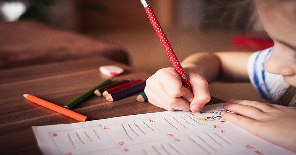 3 materiale didactice pentru gradinita si scoala. Invatam si ne distram in acelasi timp!