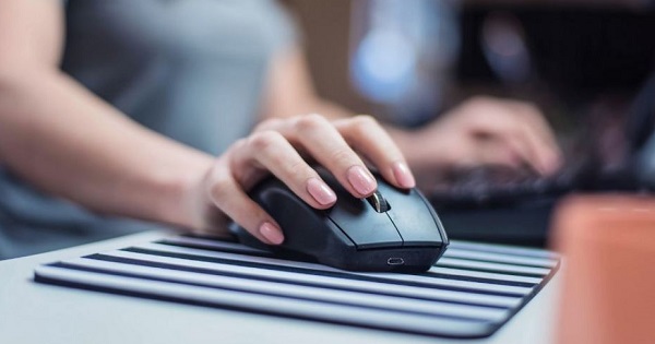 Surpriza la Simulare Bac 2025: profesorii fara cursuri de evaluator si cu rude in examen pot corecta lucrarile