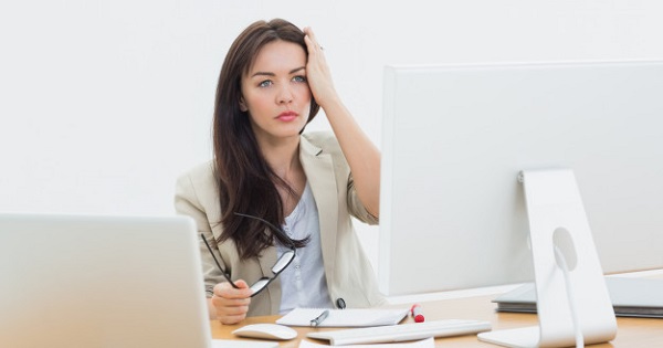 CRED 2020, cursuri online. Profesorii sunt evaluati prin sustinerea unor teme din portofoliu, in cadrul unui webinar