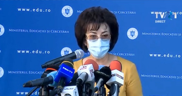 Profesorii vor recupera materia care nu s-a predat anul trecut, anunta Ministerul Educatiei
