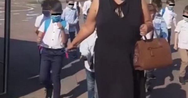 Ce s-a intamplat, de fapt, cu copiii care pareau legati cu sfoara de profesoara? Metoda controversata nu este noua